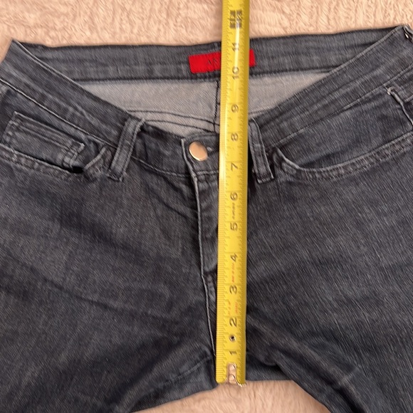 AKIRA Chicago dark wash jeans Size 5 EUC - Picture 15 of 16